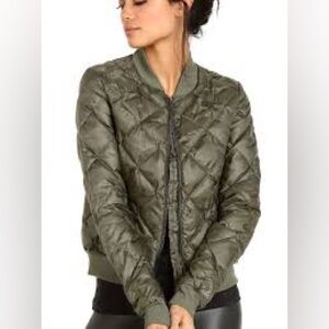 Gently Used Alo Idol Camo lightweight quilted bomber jacket